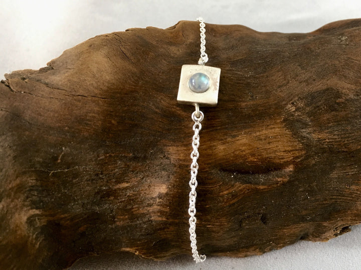 Gold Plated Bracelet Square with Moonstone/Opal