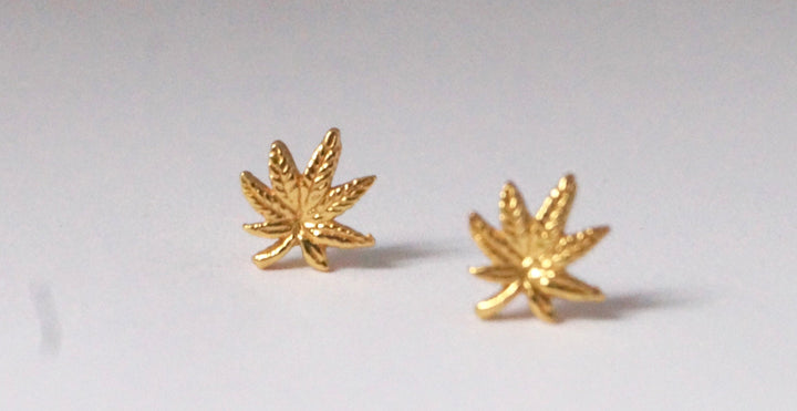Cannabis Leaf Studs 925 Silver/Gold Plated