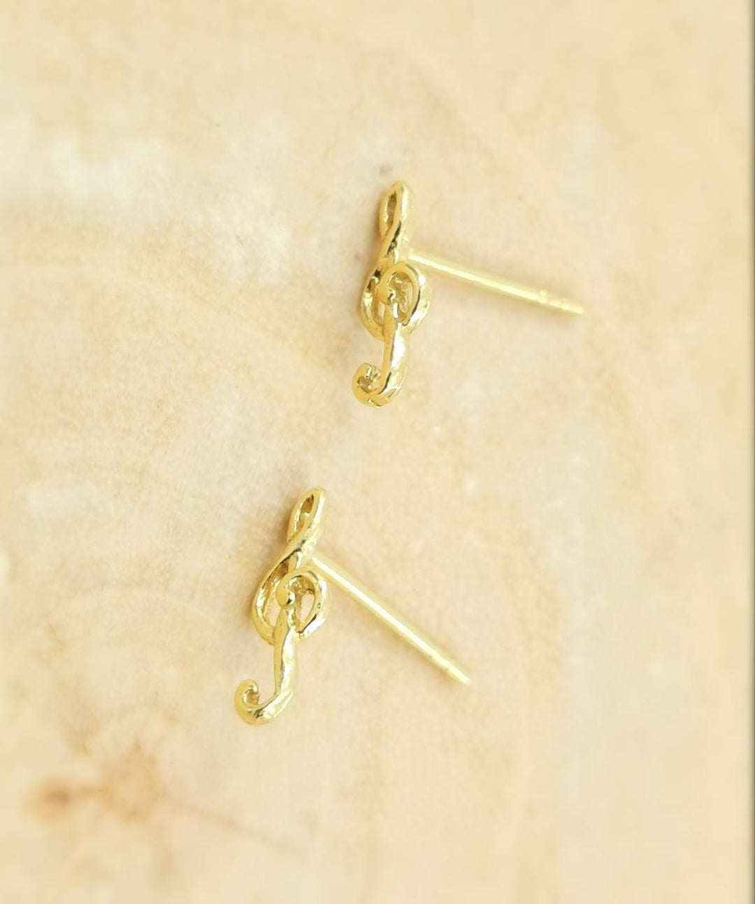 Clef music Stud Earrings – 18k Gold Plated
