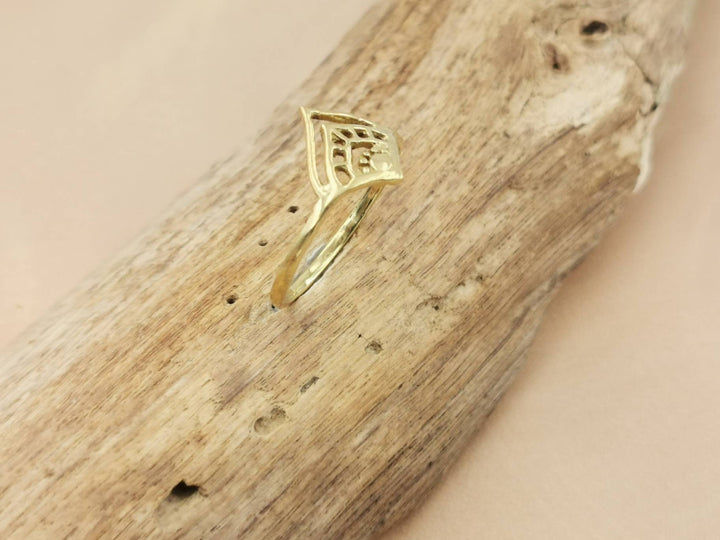 Elegant Boho Ring with Oriental Pattern - Brass