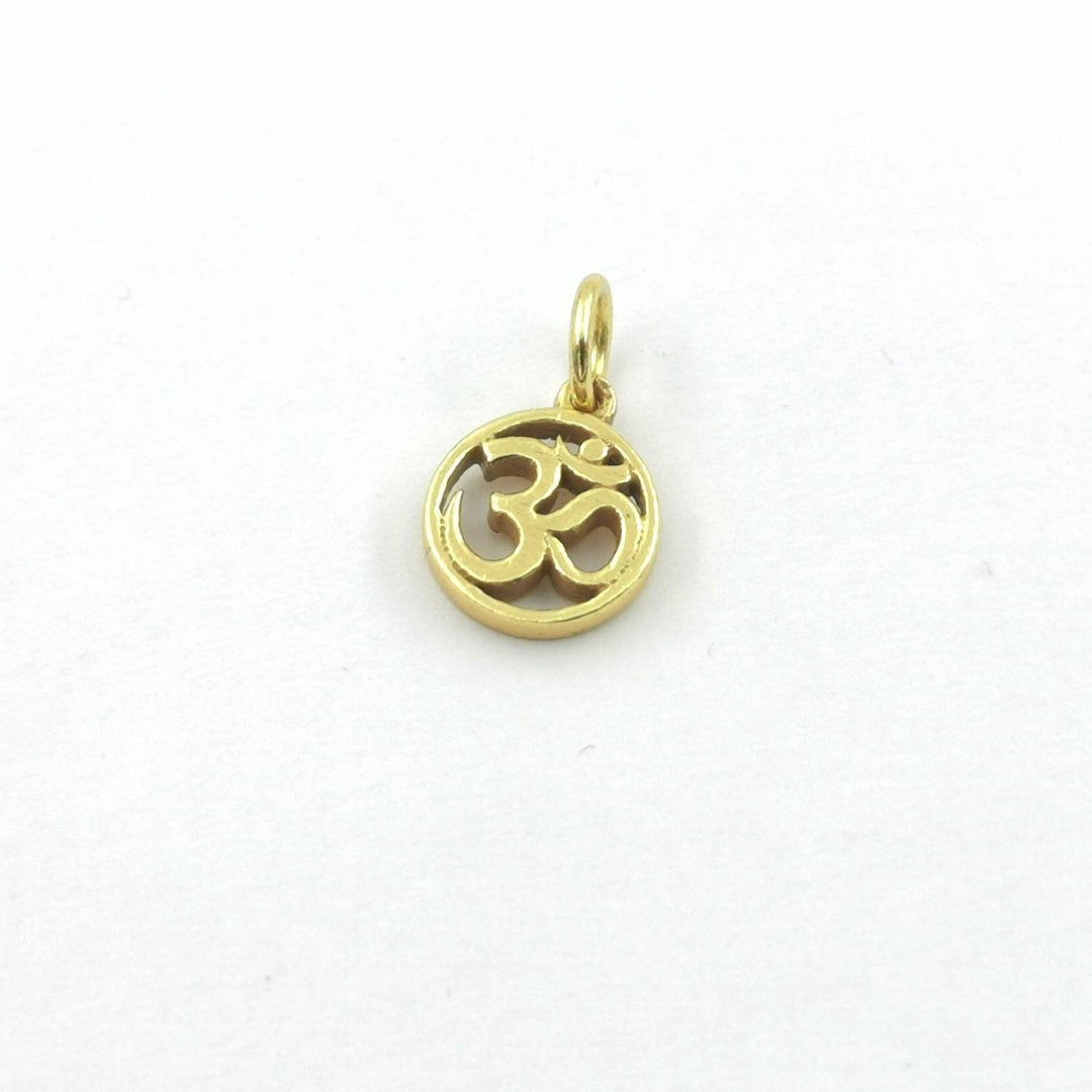 Tiny Circular Om Charm with Chain — 18k Gold Plated
