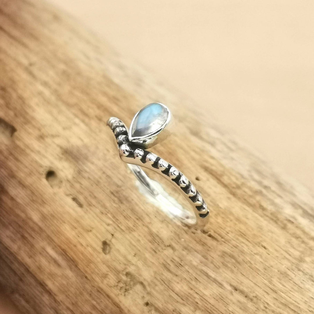 Dainty V Shape Boho Ring 925 Silver with Stone