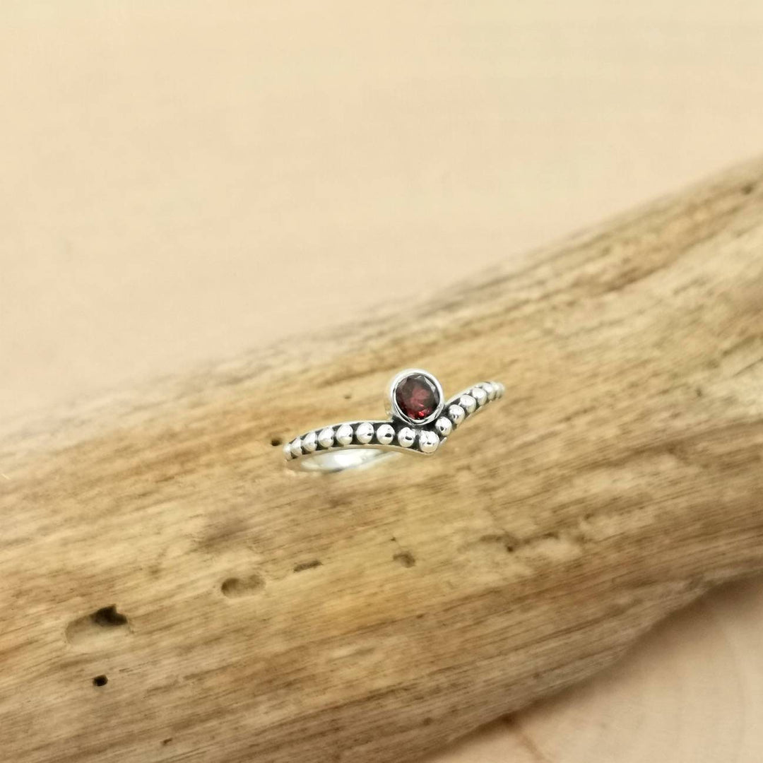 V Shape Boho Ring with Rainbow Moonstone - 925 Silver