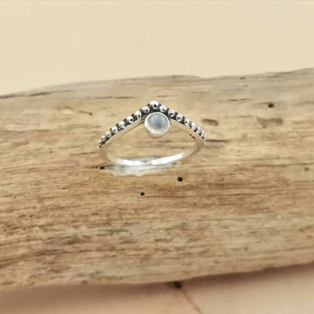 V Shape Boho Ring with Rainbow Moonstone - 925 Silver