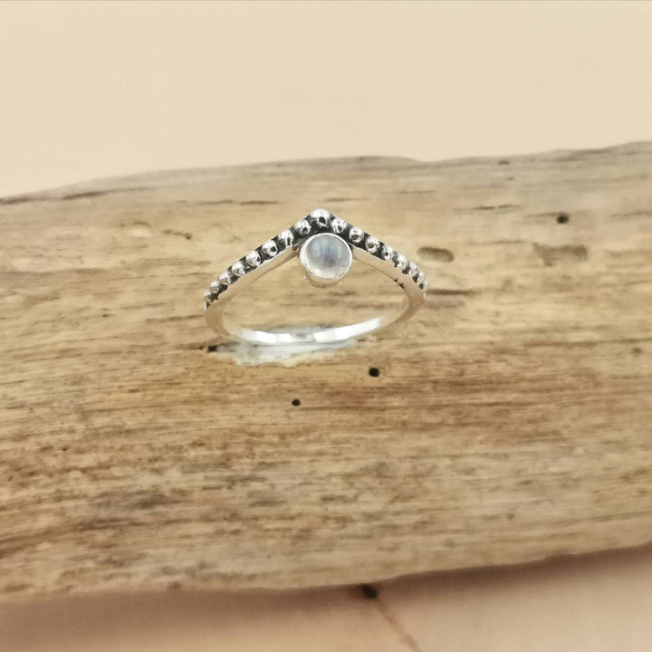 V Shape Boho Ring with Rainbow Moonstone - 925 Silver