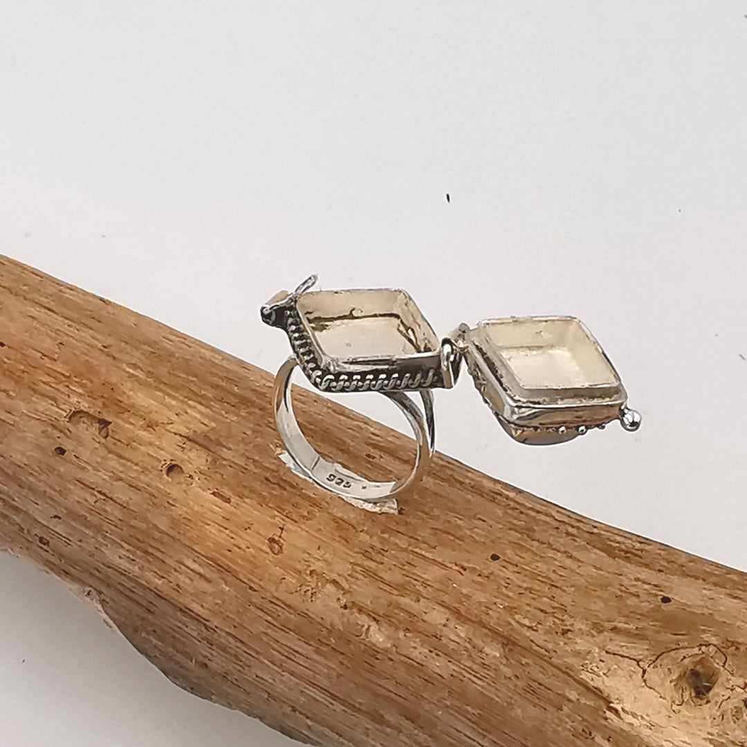 Roman Poison Ring with Turquoise - 925 Silver