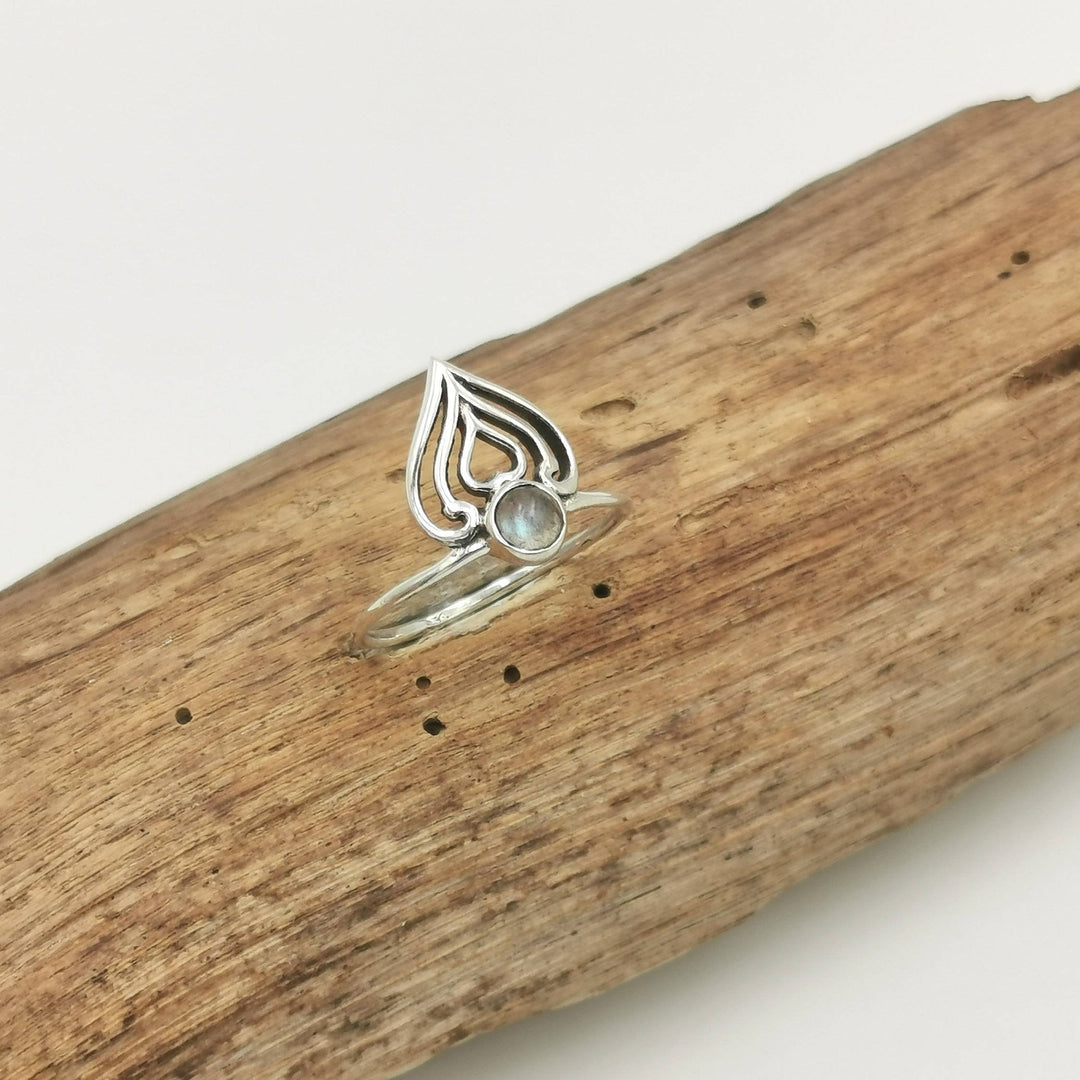 Oriental Crown Ring with Labradorite - 925 Silver