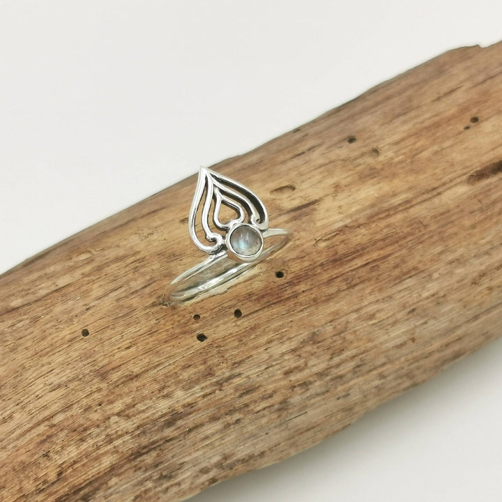 Oriental Crown Ring with Labradorite - 925 Silver