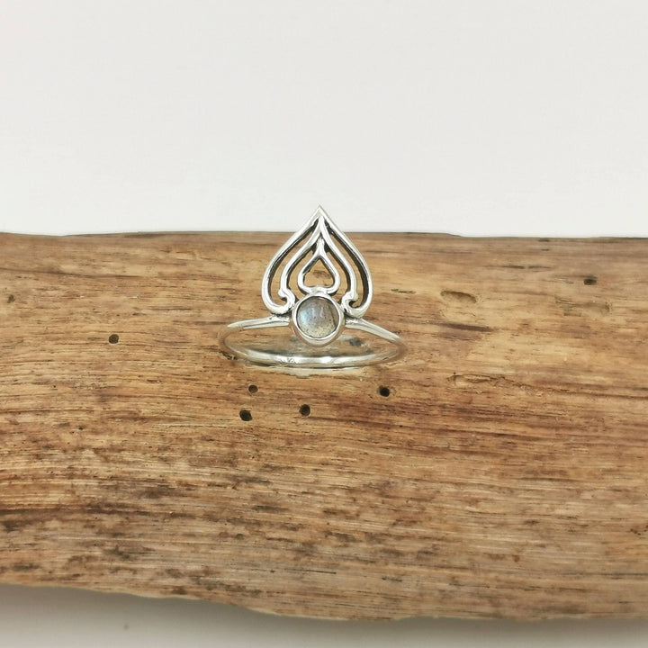 Oriental Crown Ring with Labradorite - 925 Silver