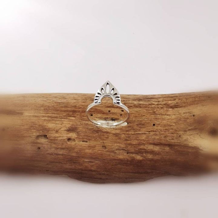 Dainty Chevron Ring with Oriental Pattern — 925 Silver