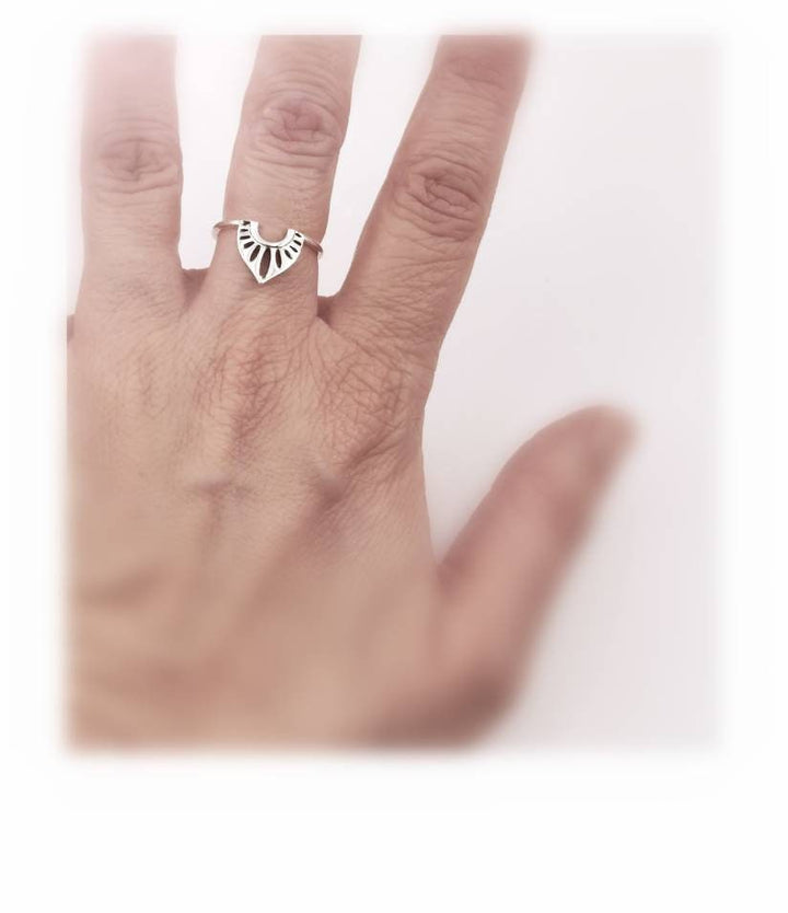 Dainty Chevron Ring with Oriental Pattern — 925 Silver