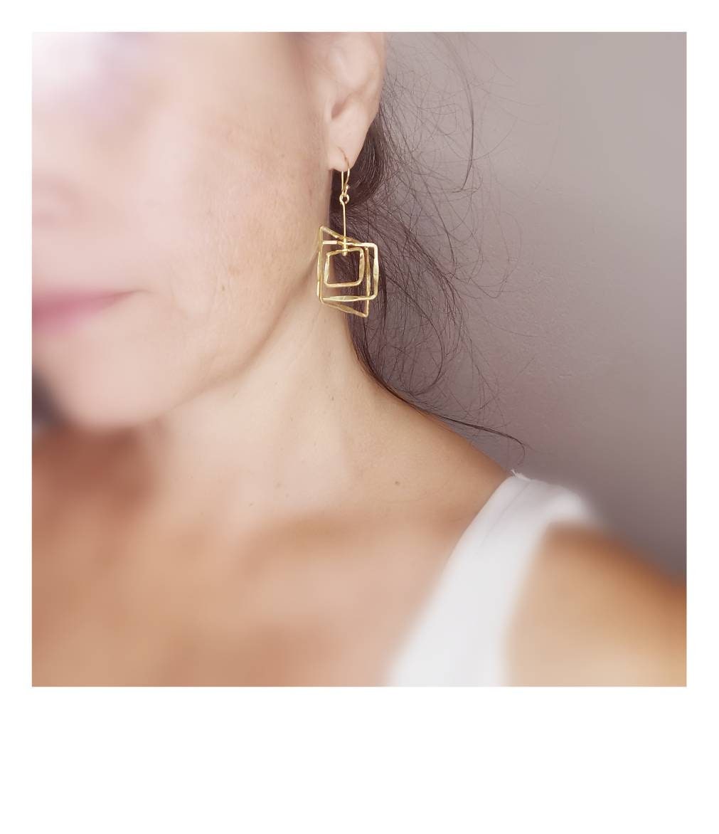 Triple Square Earrings with Motion — 18k Gold Plated