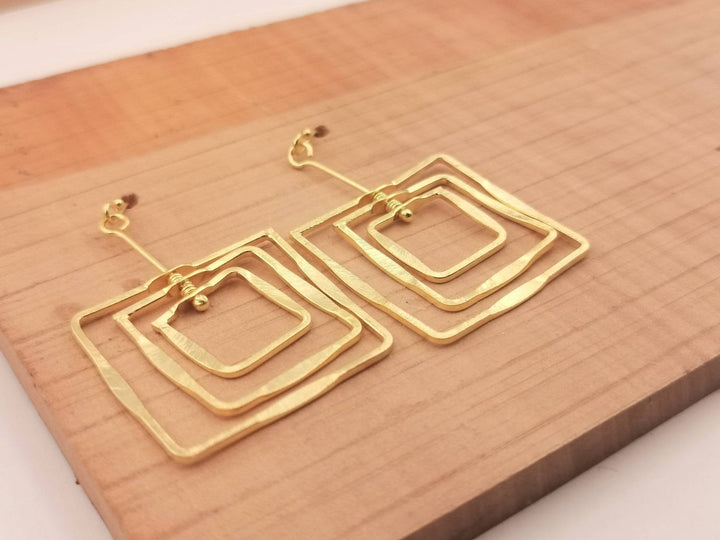 Triple Square Earrings with Motion — 18k Gold Plated