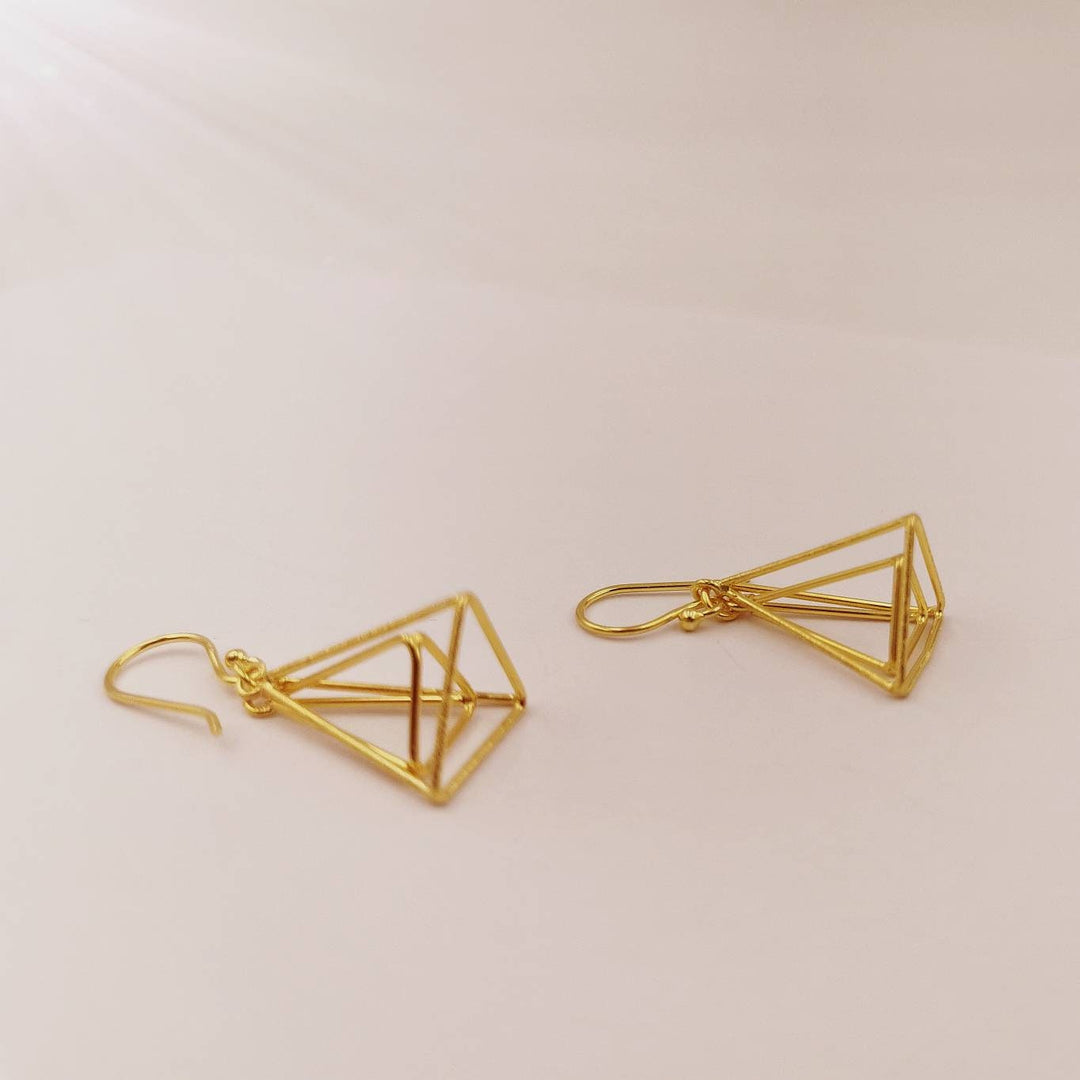 Pyramid Motion Earrings 18k Gold Plated