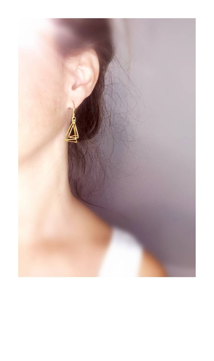 Pyramid Motion Earrings 18k Gold Plated