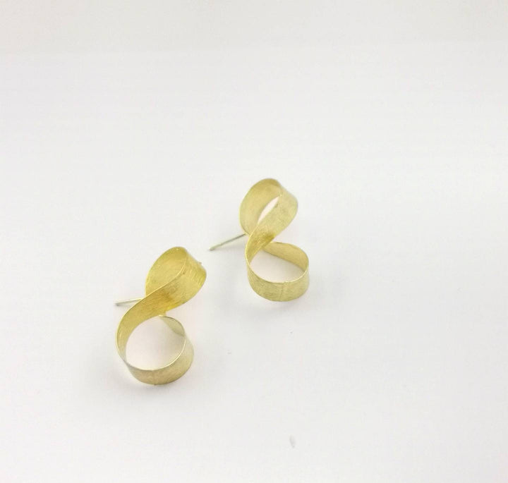 Optical Illusion Matte Curl Stud Earrings — 18k Gold Plated