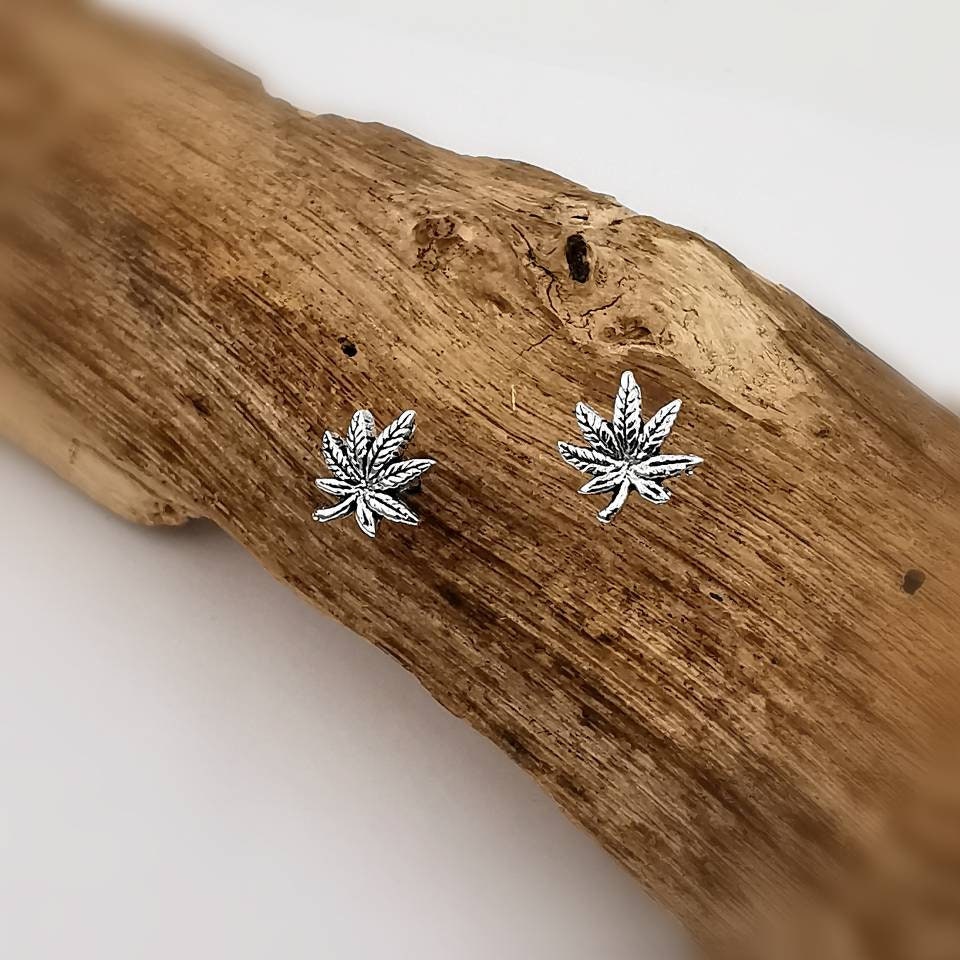 Cannabis Leaf Stud Earrings — 925 Silver or 18k Gold Plated