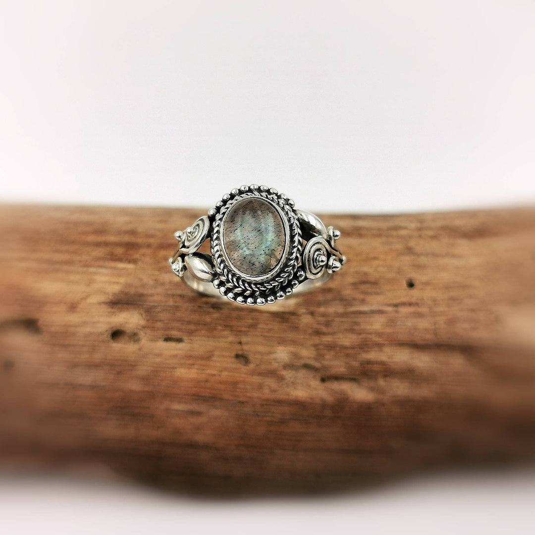 Handmade 925 Silver Boho Ring with Natural Labradorite