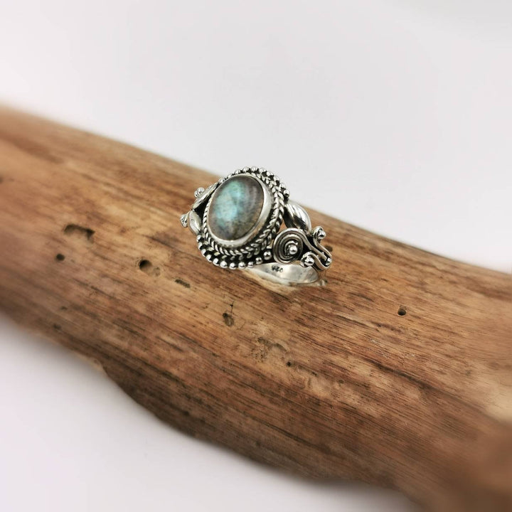 Handmade 925 Silver Boho Ring with Natural Labradorite