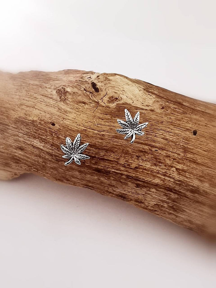 Cannabis Leaf Stud Earrings — 925 Silver or 18k Gold Plated