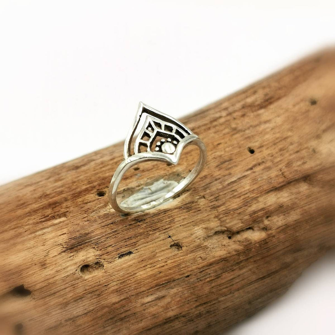 Elegant 925 Silver Boho Ring with Oriental Pattern, Silver Dainty Ring