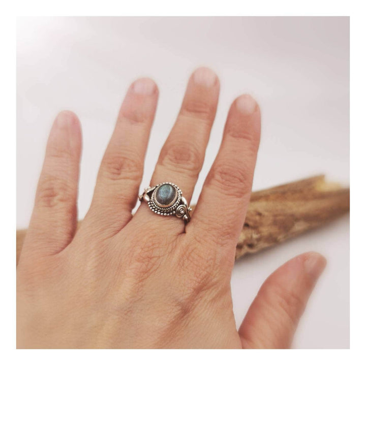 Handmade 925 Silver Boho Ring with Natural Labradorite