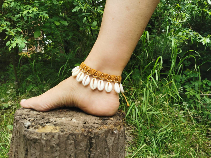 Macramé Anklet with Cowrie Shells and Beads