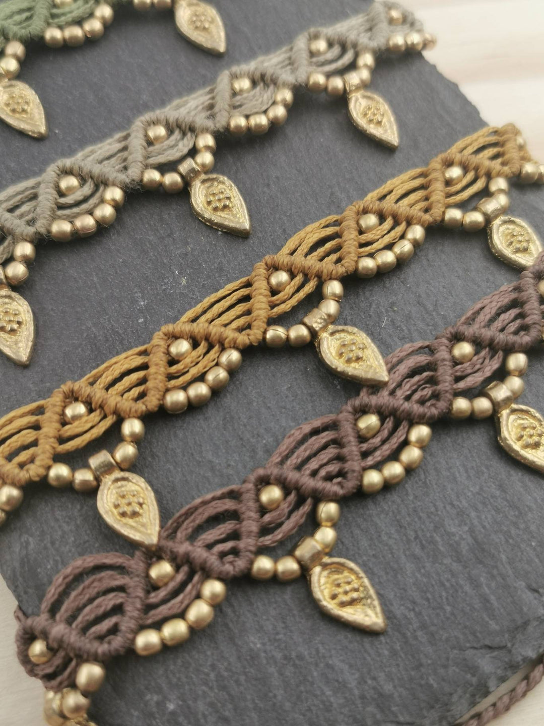 Macrame Anklet &amp;quot;Leaf&amp;quot; with Brass Beads in Different Colours