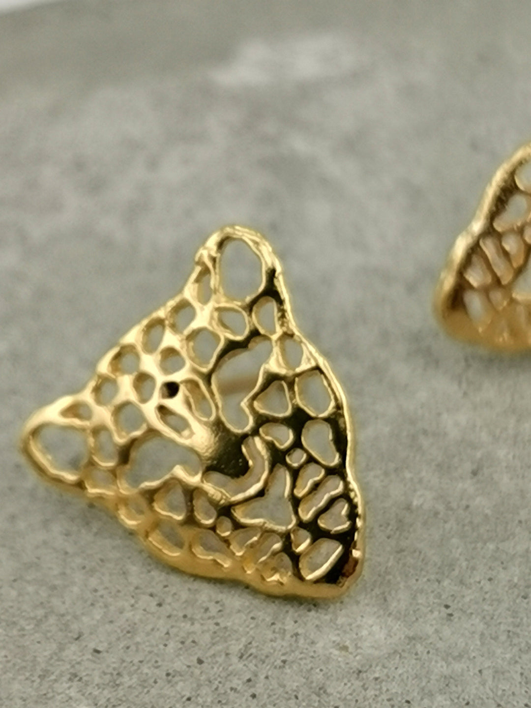 Leopard Stud Earrings – 18k Gold Plated