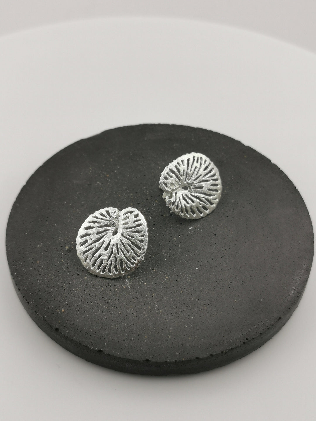 Jungle Leaf Stud Earrings — 18k Gold Plated