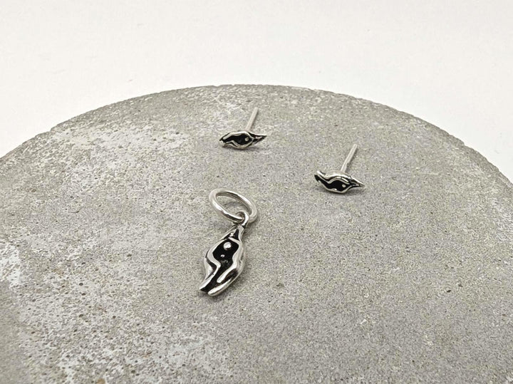 Tiny Vulva Stud Earrings, Yoni earrings — 925 Silver