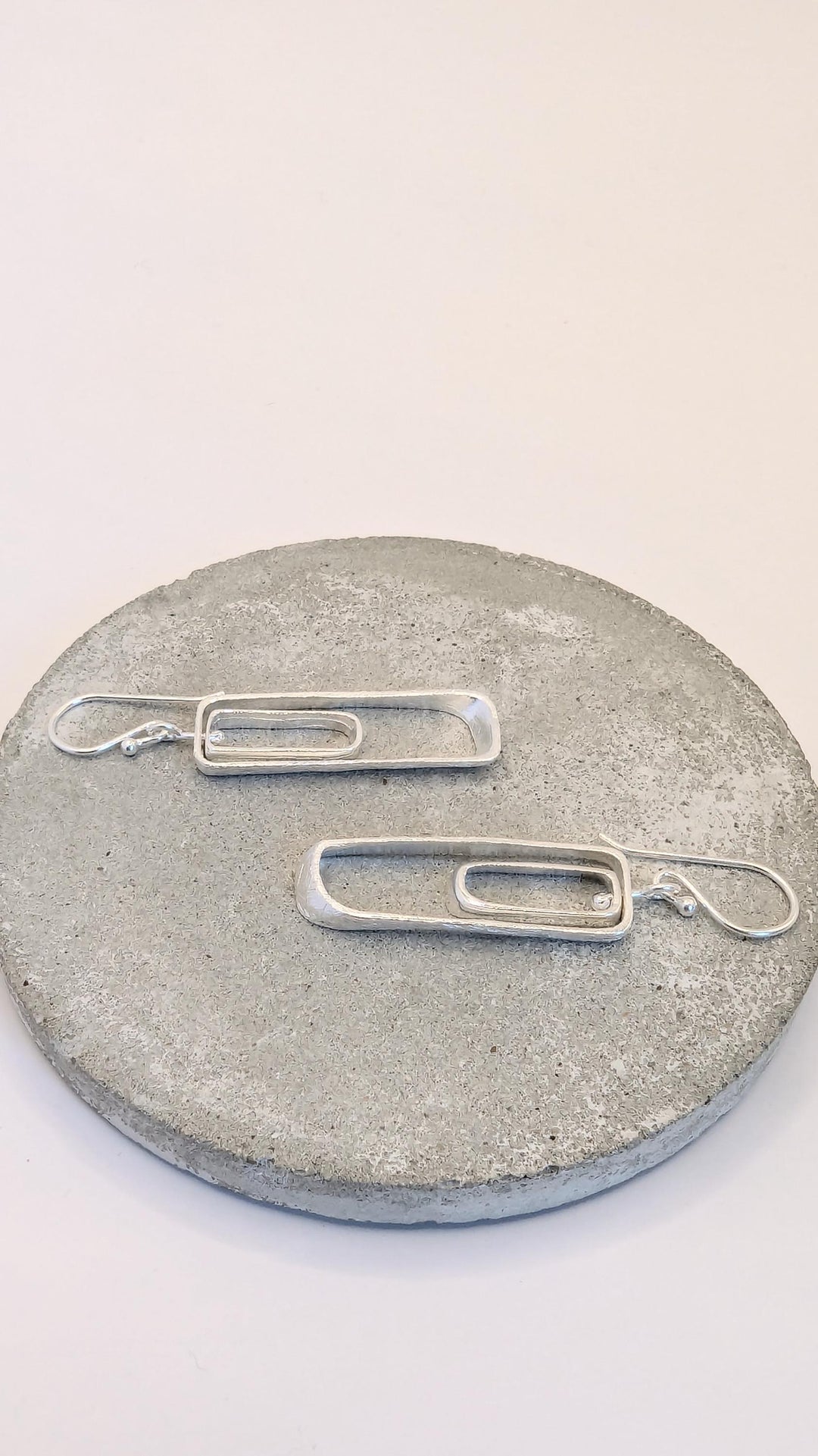Asymmetrical Rectangle 925 Silver Dangle Earrings with Motion