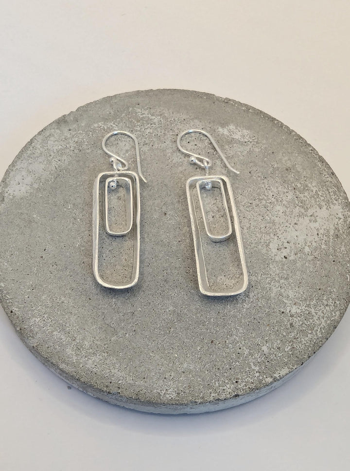 Asymmetrical Rectangle 925 Silver Dangle Earrings with Motion