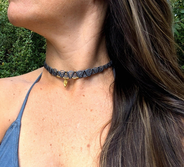 Adjustable Macramé Choker in Nine Different Colours with Beads