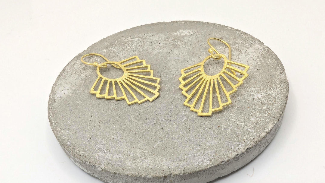Matte Gold Fan Earrings — 18k Gold Plated