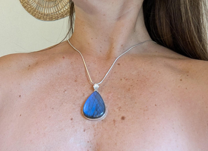 Large Labradorite Drop Pendant 925 Silver