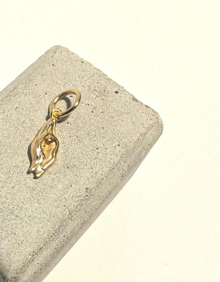Tiny Vulva Charm Necklace - 18k Gold Plated