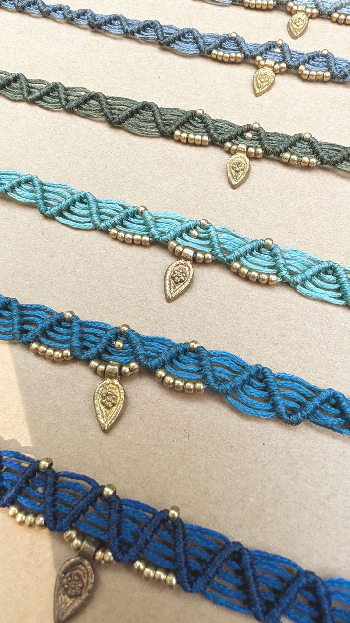 Adjustable Macramé Choker in Nine Different Colours with Beads