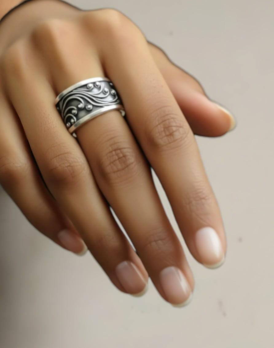Oxidized 925 Silver Band Ring, Boho Vine Pattern