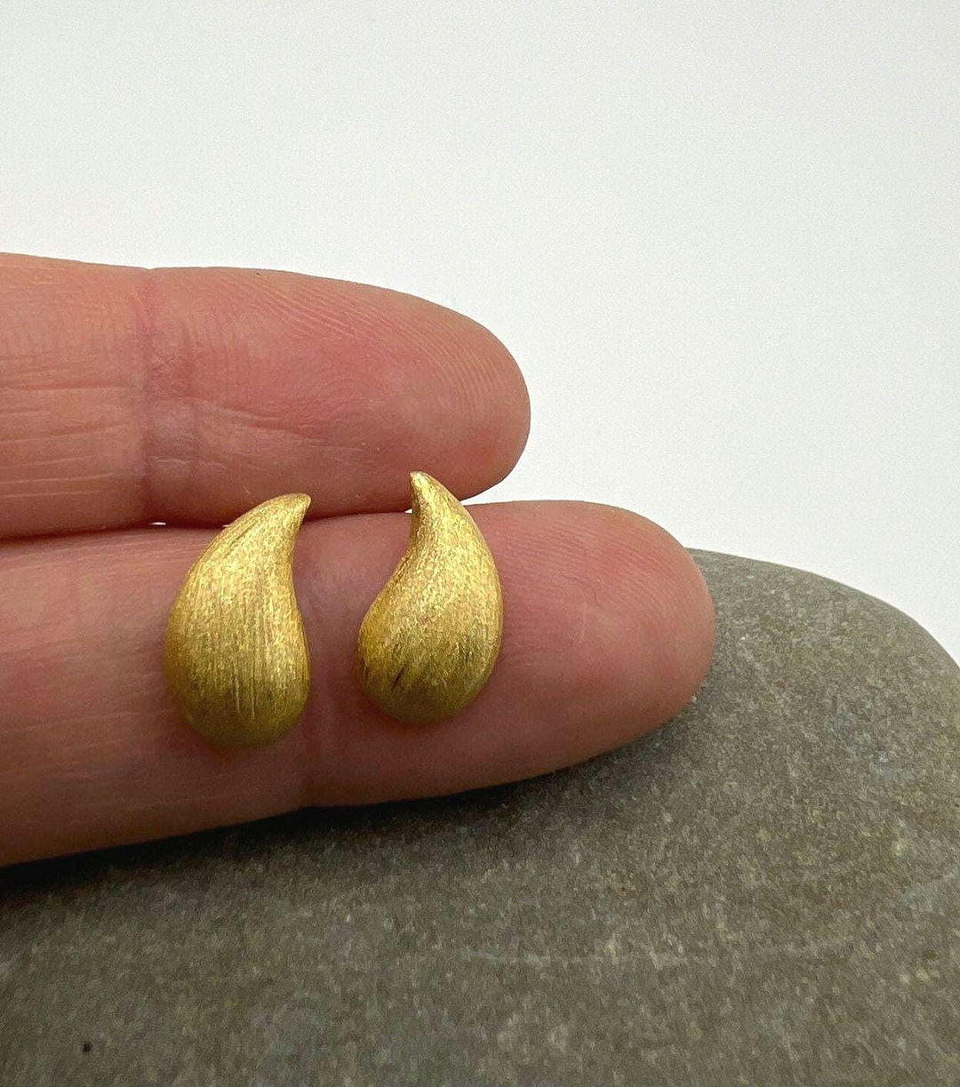 Matte Geometric Bar Stud Earrings — 18k Gold Plated
