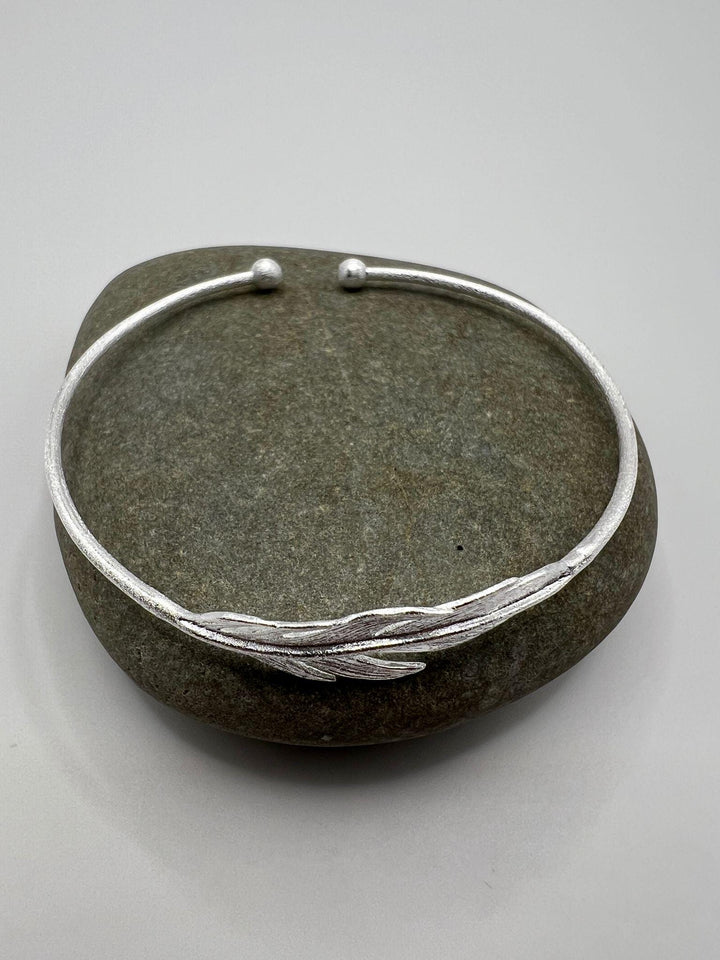 Matte 925 Silver Bracelet with Feather