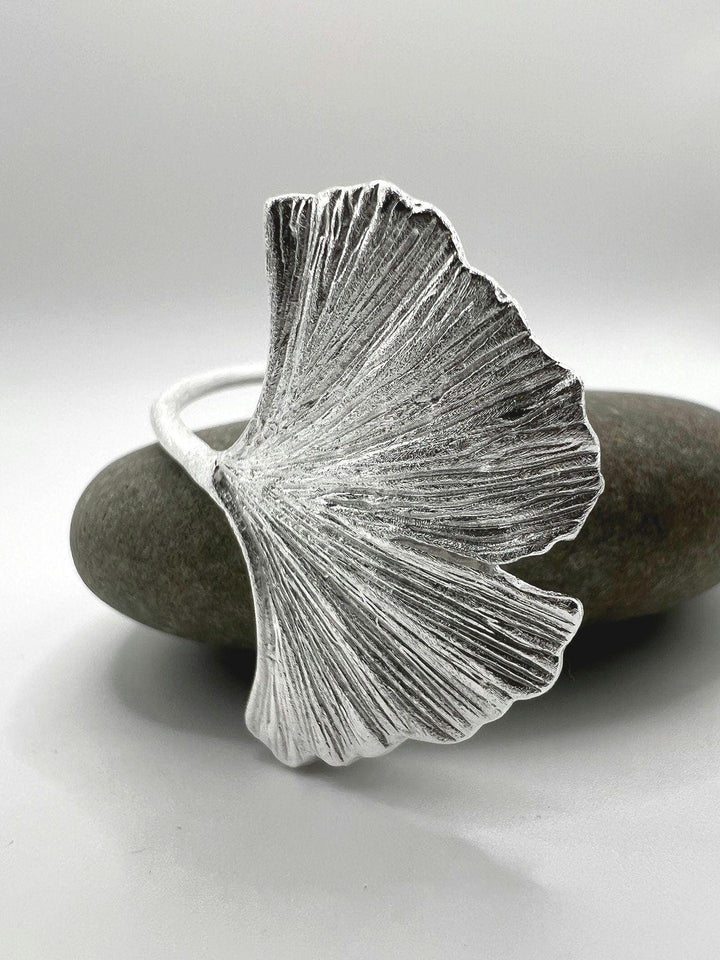 Matte 925 Silver Bracelet with Ginkgo Leaf
