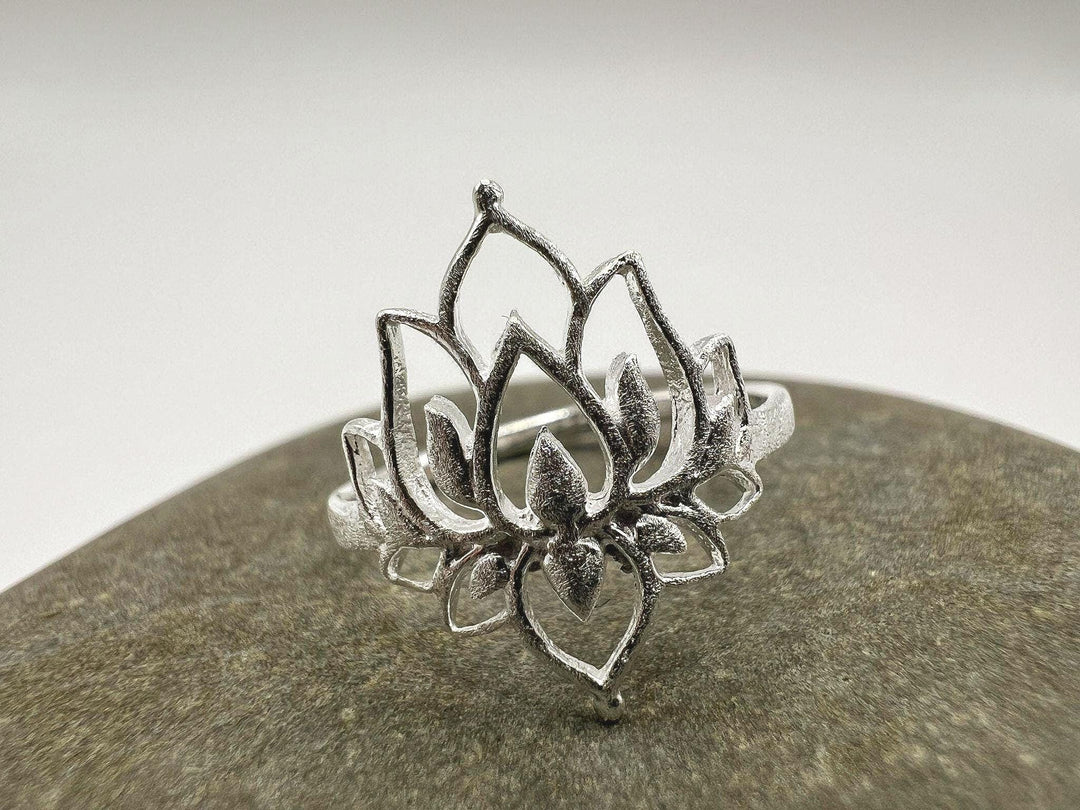 Lotus Flower Ring — Matte 925 Silver
