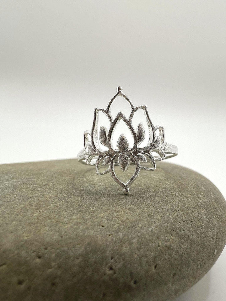 Lotus Flower Ring — Matte 925 Silver