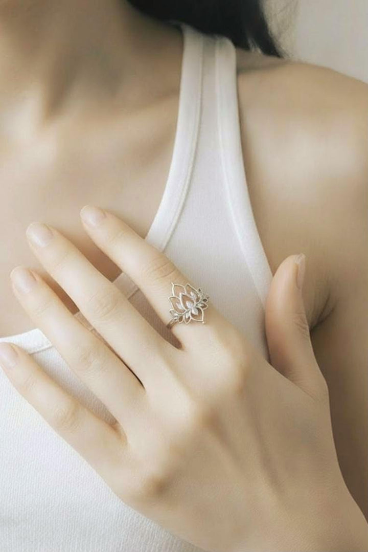 Lotus Flower Ring — Matte 925 Silver