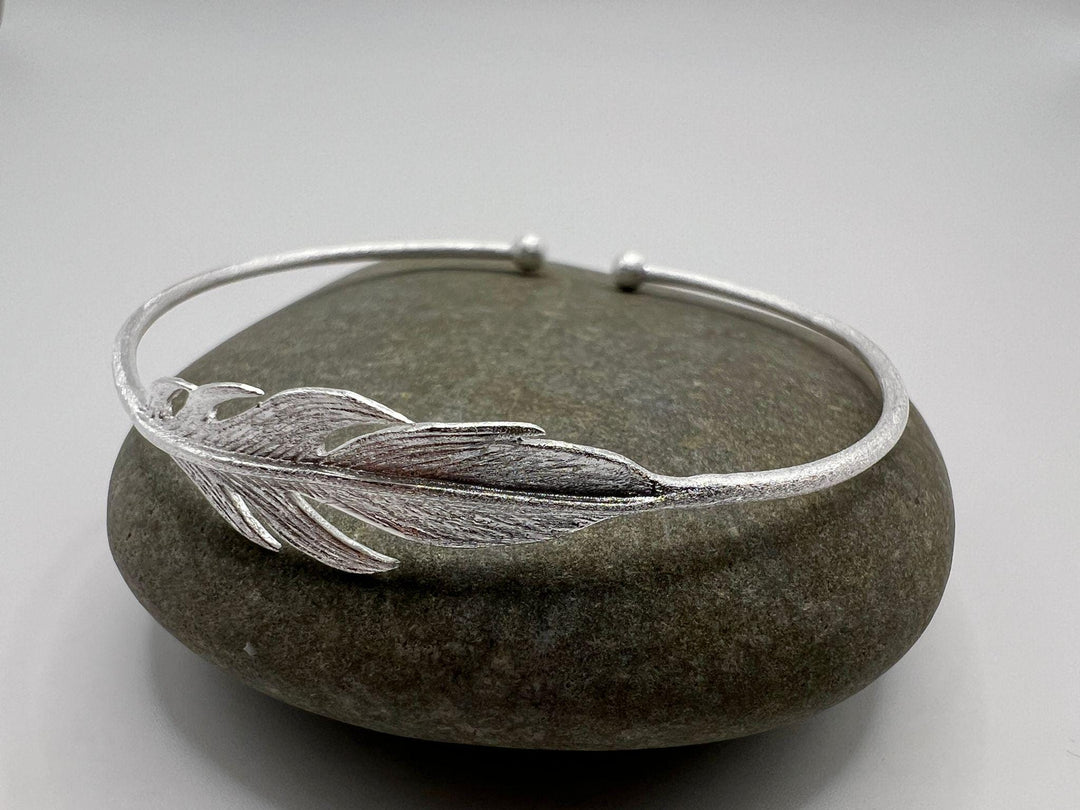 Matte 925 Silver Bracelet with Feather
