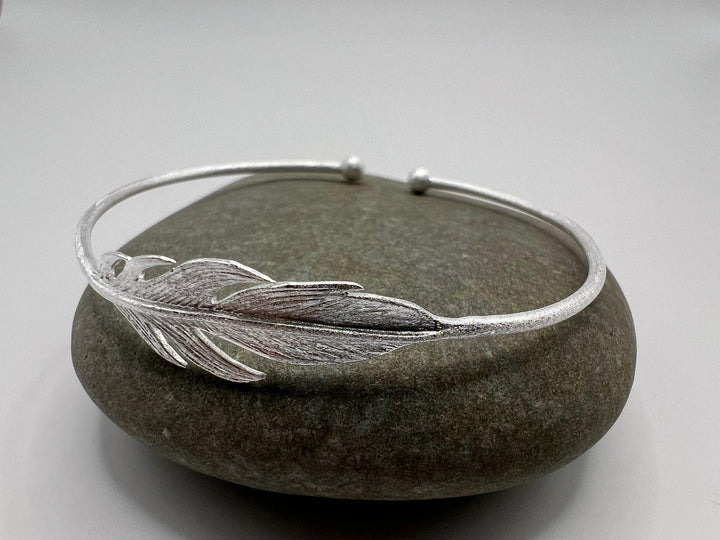 Matte 925 Silver Bracelet with Feather
