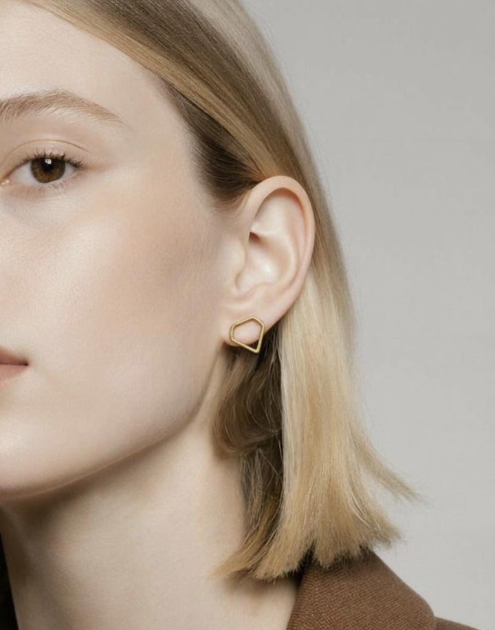 Diamond Shape Stud Earrings — 18k Gold Plated