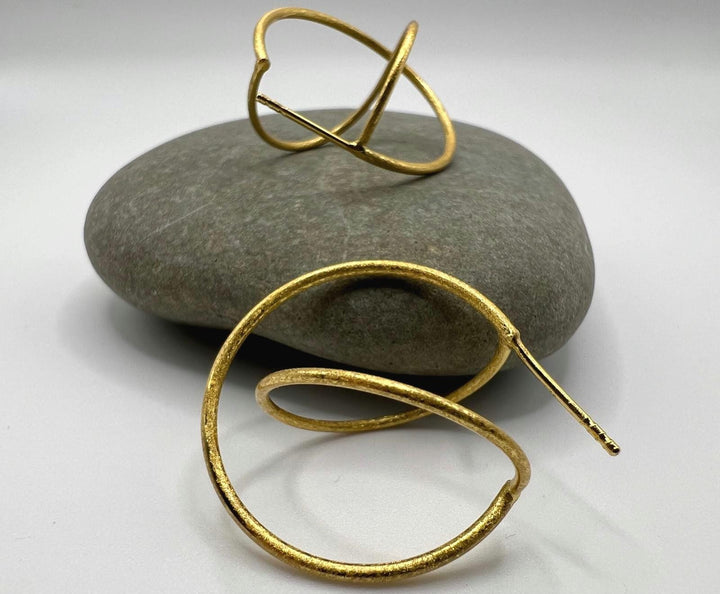 3D Sculptural Hoop Earrings — Matte 18k Gold Plated