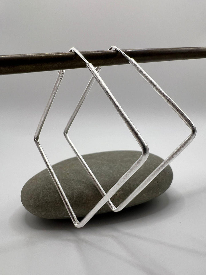 Square Hoop Earrings 925 Silver Matte Finish ‚Äö√Ñ¬¢ Minimalist Geometric Hoops in Two Sizes ‚Äö√Ñ¬¢ Modern Silver Statement Jewelry